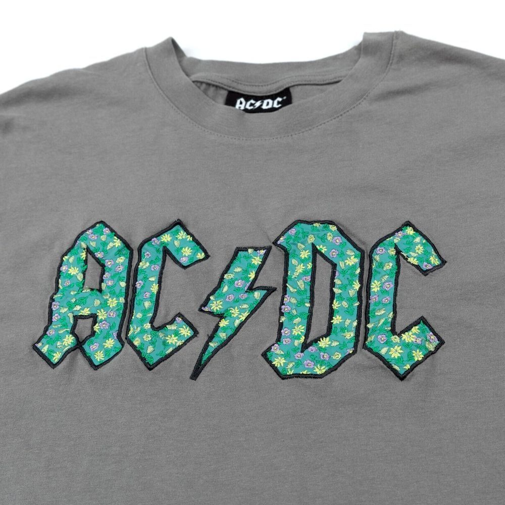 ACDC Authentic‎ T Shirt Size Small Grey Floral Embroidered